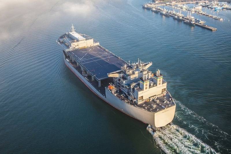 ВМС США получили второй корабль-экспедиционную базу