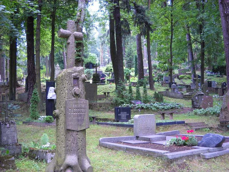 Мэрия Вильнюса потребовала демонтировать надгробия с могил российских и советских воинов