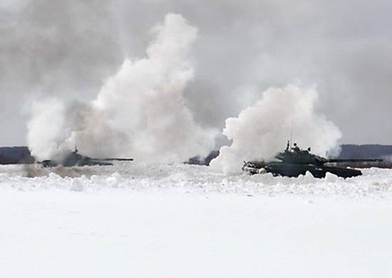 Войска двух военных округов РФ подняты по тревоге