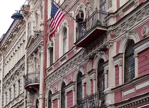 "Пора домой". Россия закроет американское консульство в Санкт-Петербурге