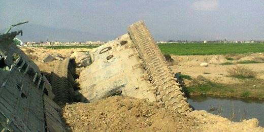 «Мостовые» танки сирийской армии тонут в каналах