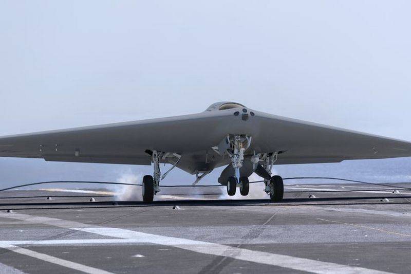 США показали новый беспилотный топливозаправщик MQ-25 Stingray