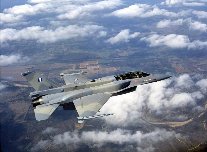 Минобороны Греции намерено модернизировать парк истребителей F-16