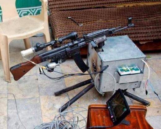 Сирийская оппозиция представила «робота» с немецким автоматом