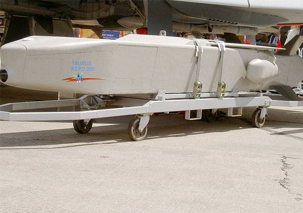 Сеул заявил о готовности приобрести десятки "противобункерных" ракет