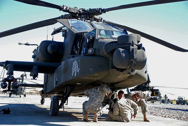 Все дело в гайке. Армия США приостановила прием на вооружение вертолетов "Апач"