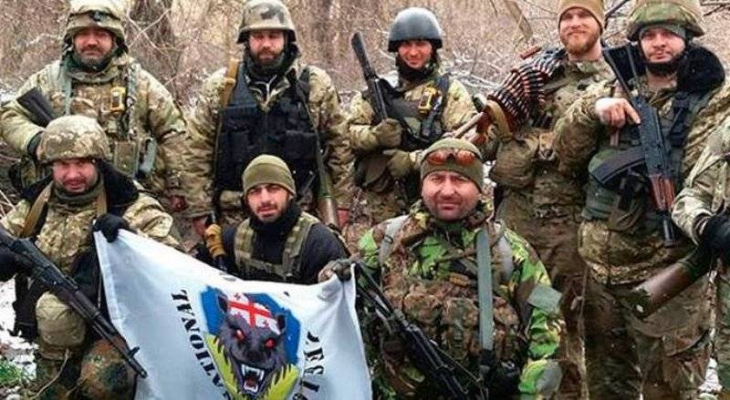 Первый пошел... Боец "Грузинского легиона" сдался в плен военнослужащим ДНР