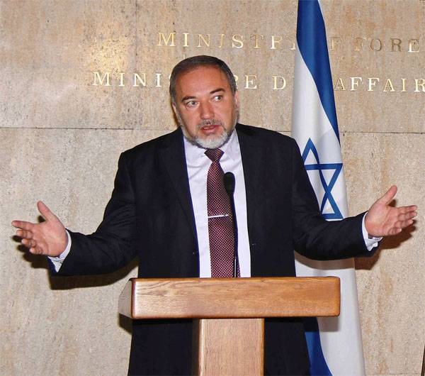Либерман: Израиль не вмешивается во внутренние дела Сирии