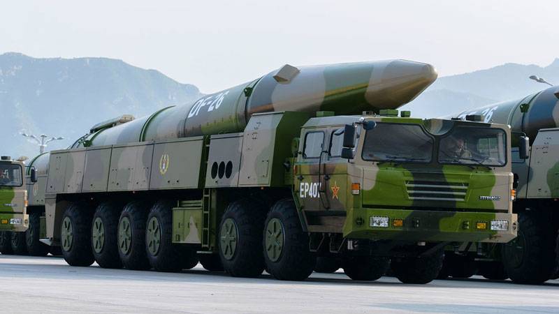 Все таки "Дунфэн-26". Китай подтвердил принятие на вооружение новой БРСД