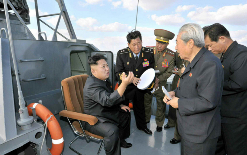 Ким Чен Ын побывал на новых "стелсоподобных" ракетных катерах КНДР