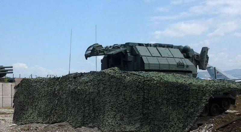 На базе Хмеймим заметили ЗРК ПВО «Тор-М2». Проверка в боевых условиях
