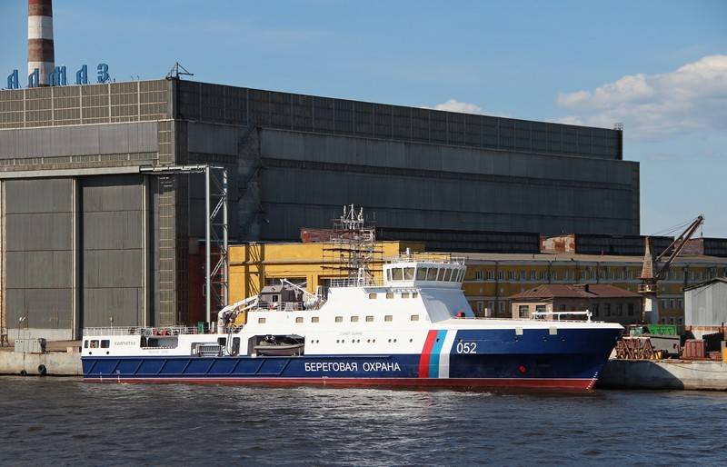 Без лишней помпы. В Санкт-Петербурге спущено на воду патрульное судно ледового класса