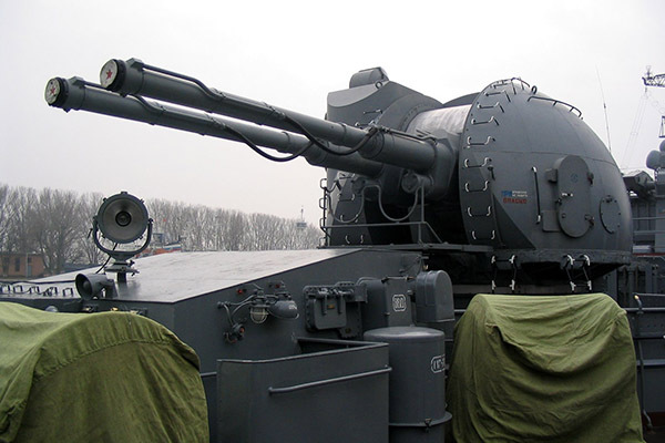 上世纪的俄罗斯大炮对付无人机很有效