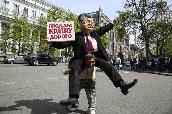 У Порошенко предлагают начать национализацию российской собственности