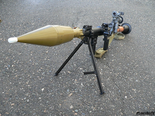 
		RPG-7 - 手动反坦克榴弹发射器