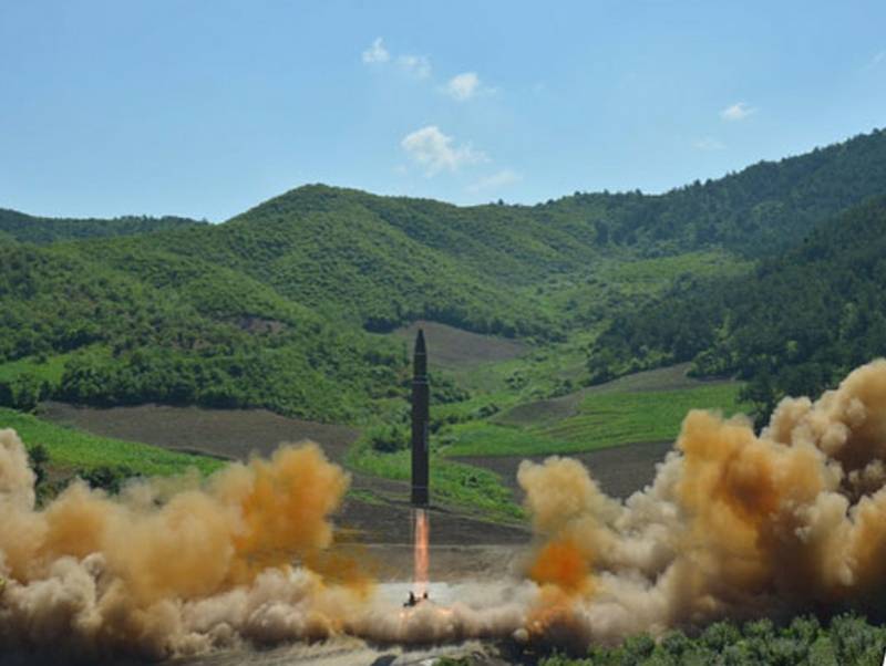 Ким Чен Ын пообещал уничтожить очередной ракетный объект