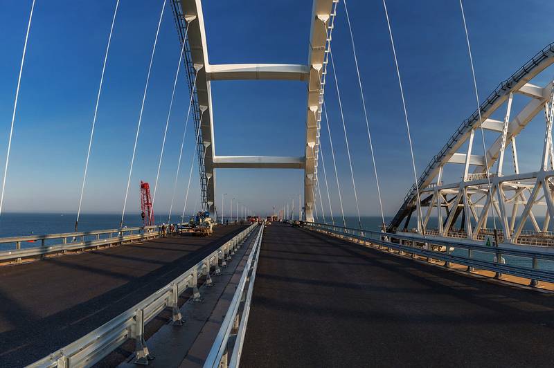 Мост в Крым достраивается. А быть ли мосту на Сахалин?