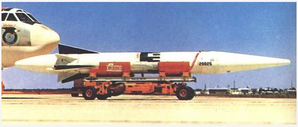 道格拉斯空弹道导弹 WS-138A / GAM-87 天空闪电 
