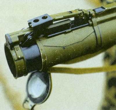 
		RPG-18 «飞» - 火箭推进榴弹发射器