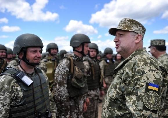 Турчинов намерен превратить каждый украинский город в «неприступную крепость»
