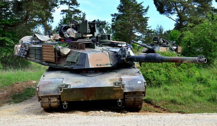 M1A2 Abrams Tank TTH, Video, A photo, Speed, armor