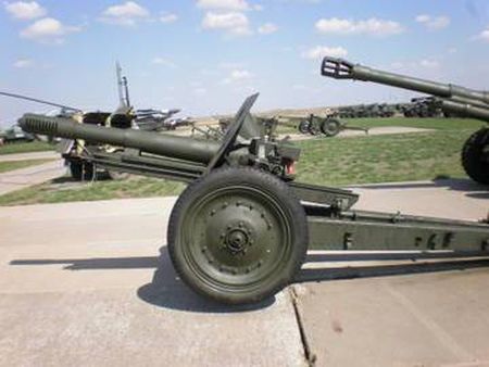 Artillerie, gros calibre: 122-mm obusier M-30 échantillon 1938 de l'année 