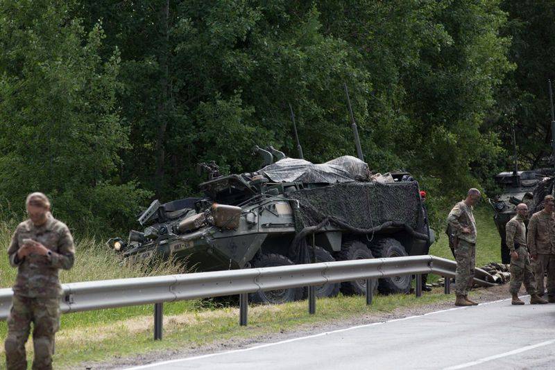 Тринадцать пострадавших. В Литве столкнулись американские броневики