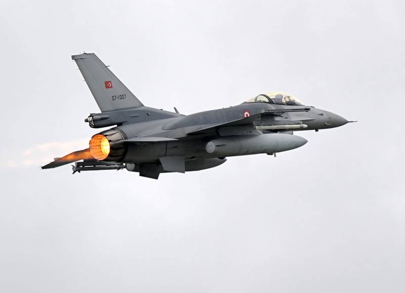 ВВС Турции атаковали курдов в Ираке