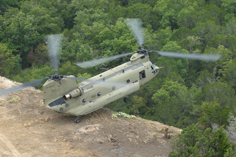  CH-47 Chinook velocidad. Motor. Dimensiones. Historia. rango de vuelo