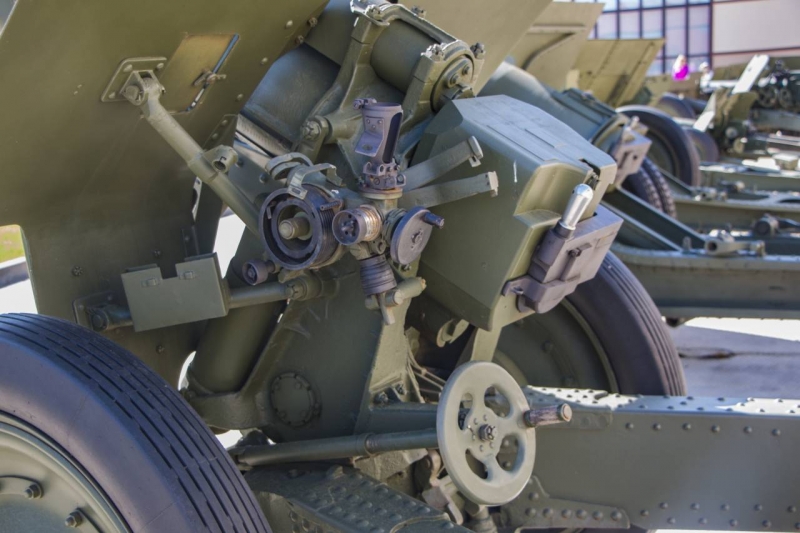 Artillery, large caliber: 122-mm M-30 howitzer sample 1938 of the year 
