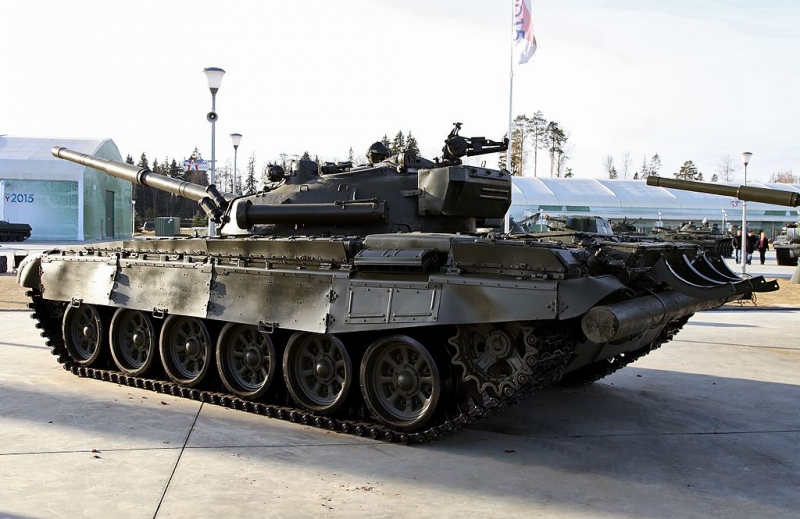  坦克 T-72 TTX, 视频, 一张照片, 速度, 盔甲