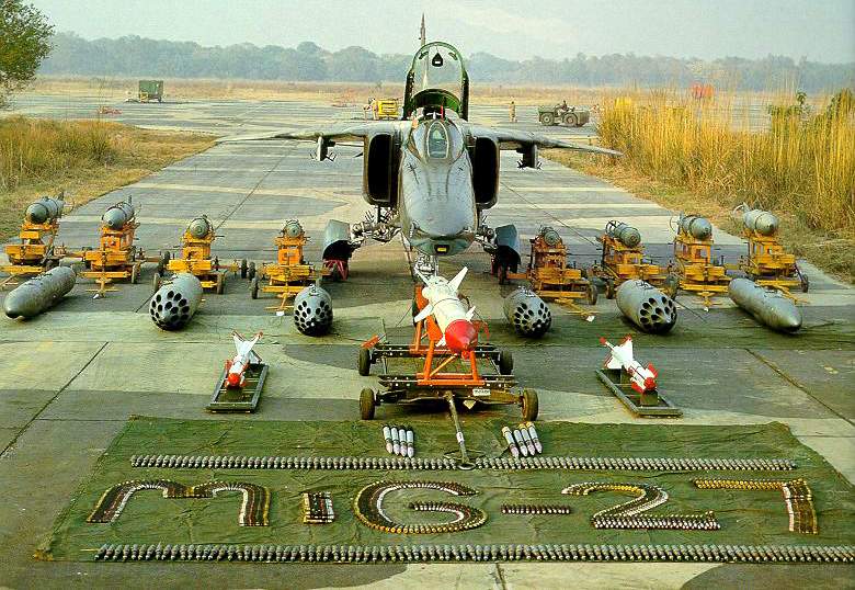  MiG-27 尺寸. 引擎. 重量. 历史. 飞行范围. 实用的天花板