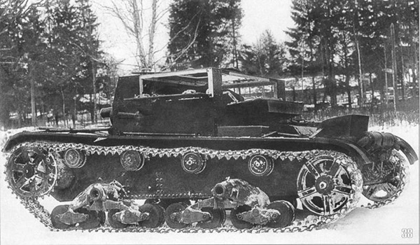 
		САУ АТ-1 - первый в мире артиллерийский танк