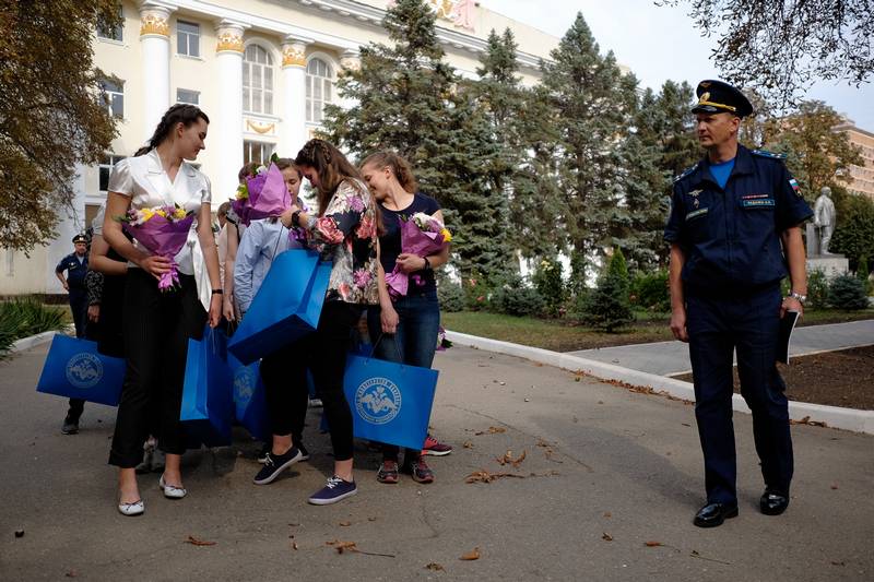 Краснодарское авиационное проводит второй набор девушек на обучение