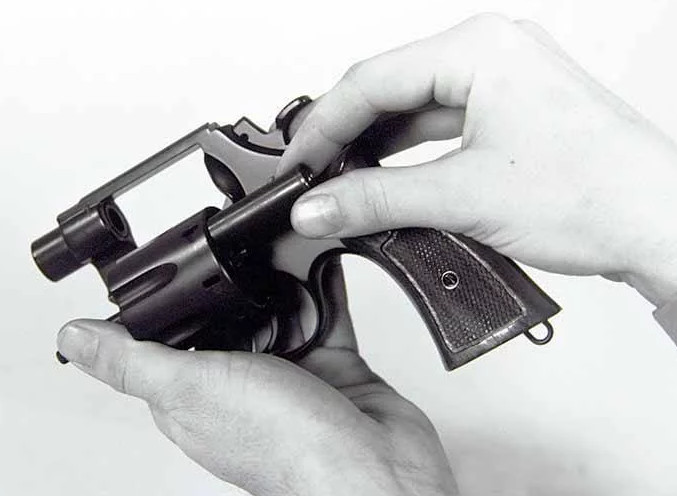 QSPR - револьвер, стреляющий бесшумно 