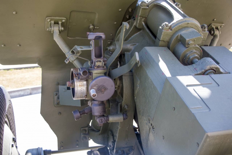 Artillería, gran calibre: 152-mm obús D-1 muestra 1943 del año 