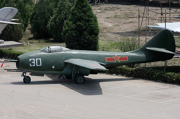  МиГ-9 Размеры. Двигатель. Вес. История. Дальность полета. Практический потолок
