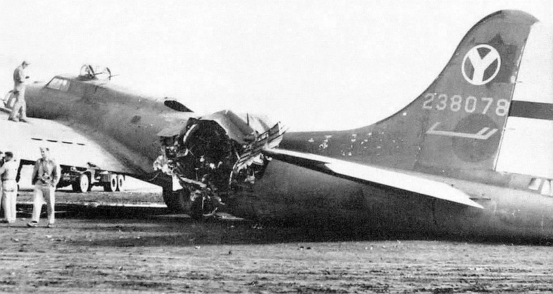  B-17 Летающая Крепость Размеры. Двигатель. Вес. История. Дальность полета
