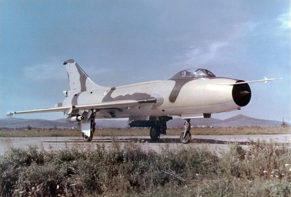  Su-7 Sizes. Engine. The weight. story. Range of flight. Service ceiling