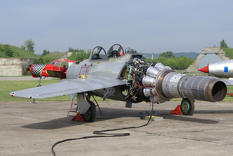  МиГ-15 Размеры. Двигатель. Вес. История. Дальность полета. Практический потолок