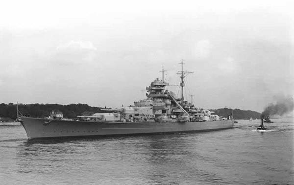 
		Немецкий линкор «Бисмарк» - 二战船