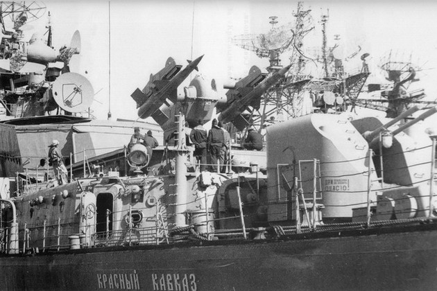 
		ZRK M-1 «Lana» (4K90) - sistema de misiles antiaéreos basado en barcos