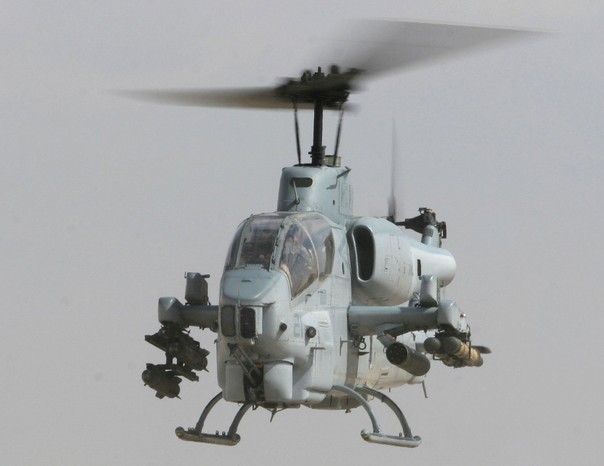  AH-1 Кобра Скорость. Двигатель. Размеры. История. Дальность полета