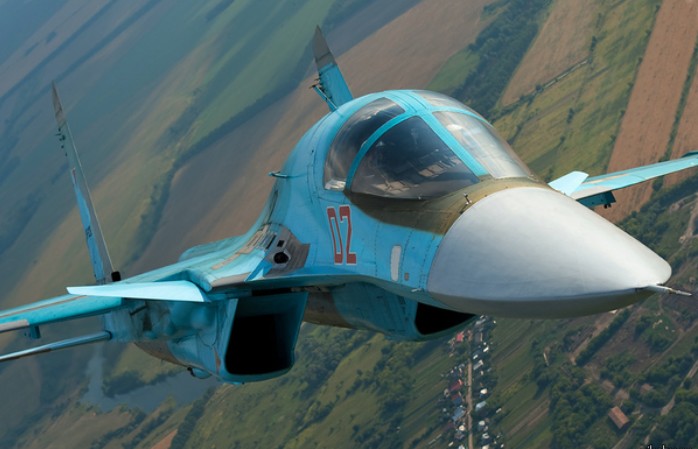  Su-34 尺寸. 引擎. 重量. 历史. 飞行范围. 实用的天花板