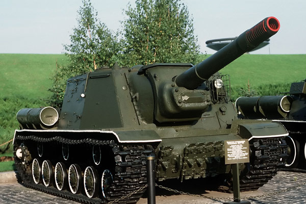 
		САУ СУ-152 "Зверобой" - instalación de artillería autopropulsada calibre 152 mm