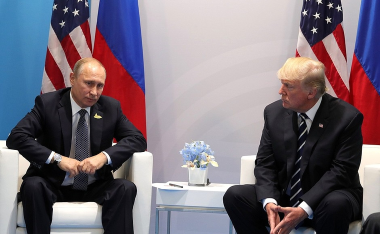 Западные СМИ пишут об опасениях элит относительно предстоящей встречи Путина и Трампа 