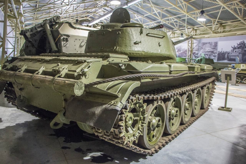 Historias de armamento: Tanque T-44 por fuera y por dentro 