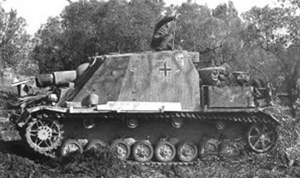 
		IV «Бруммбэр» - assaut canons automoteurs allemands calibre 150 mm