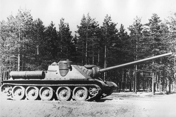 
		SAU SU-100 - self-propelled artillery unit of the Red Army