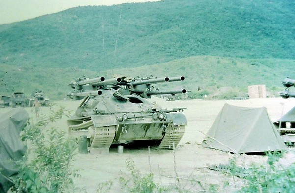 
		M50 «Онтос» - Cañones autopropulsados ​​​​de varios cañones estadounidenses